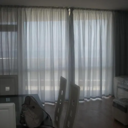 Bella Vista Apartment *
